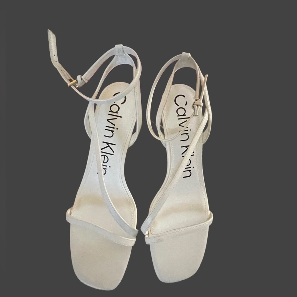 Calvin klein kitten heeled sandals, size 10.​​